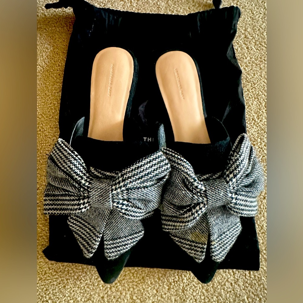 SOMETHING NAVY AVENUE BOW MULE